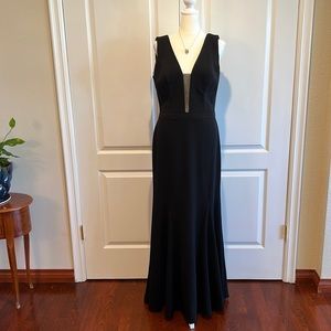BLACK EVENING GOWN ROYAL QUEEN COLLECTION
